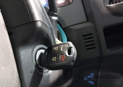 2011 Ford F-150 Xl из США, поврежденный, VIN 1FTMF1CM8BFC95725